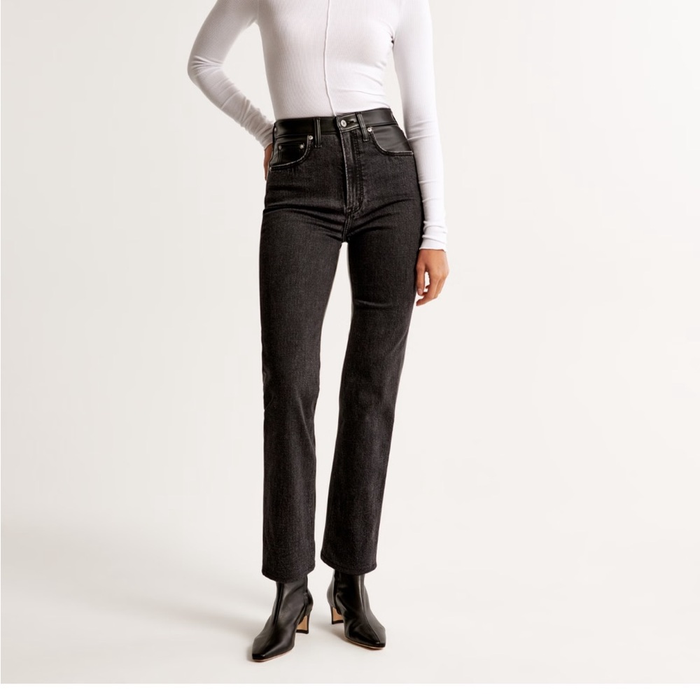 Abercrombie & Fitch The Ankle Straight Ultra High Rise